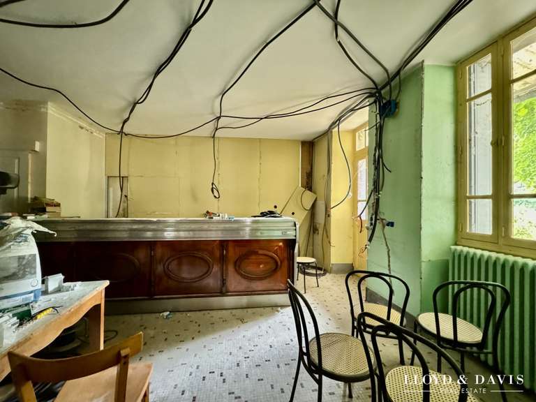 Maison Lamastre - 30 chambres - 1490m²