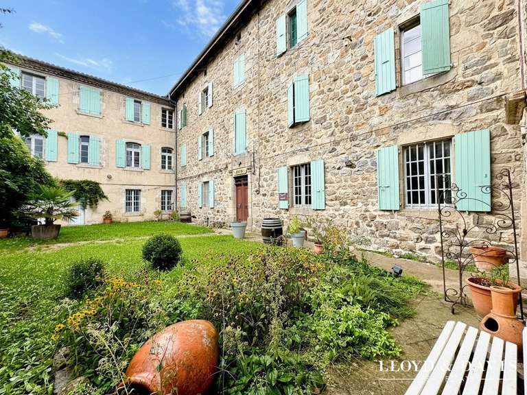 Maison Lamastre - 30 chambres - 1490m²