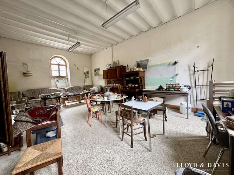 Maison Lamastre - 30 chambres - 1490m²