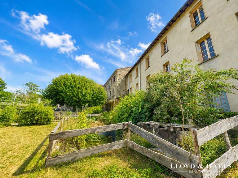 Maison Lamastre - 30 chambres - 1490m²
