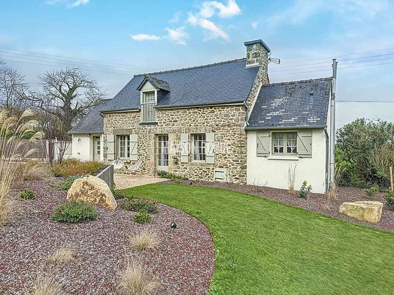 House Lamballe-Armor - 5 bedrooms