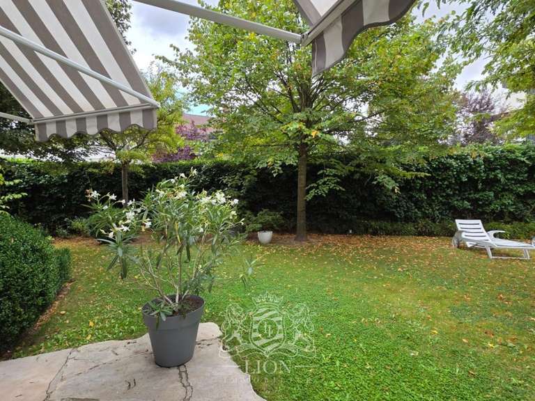 Appartement Lambersart - 3 chambres - 211m²