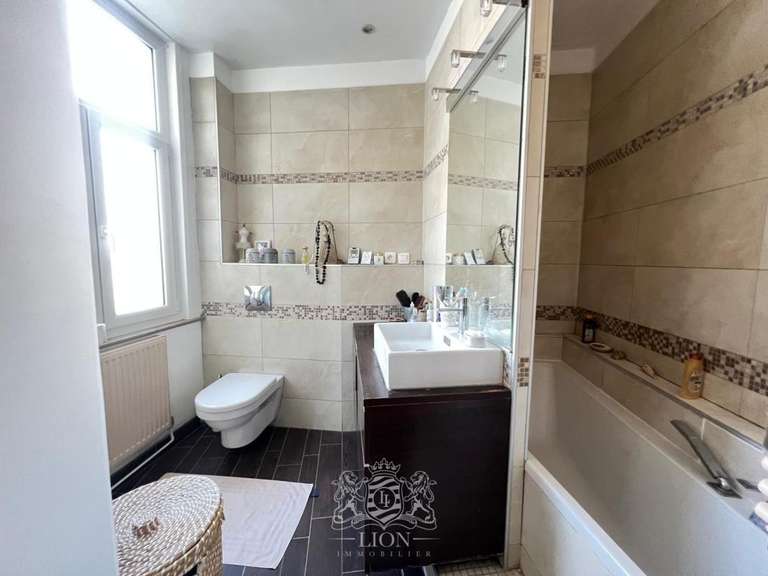 Maison Lambersart - 6 chambres - 166m²