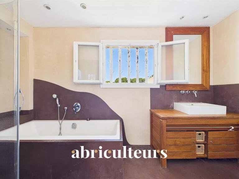 Maison Lambesc - 4 chambres - 160m²