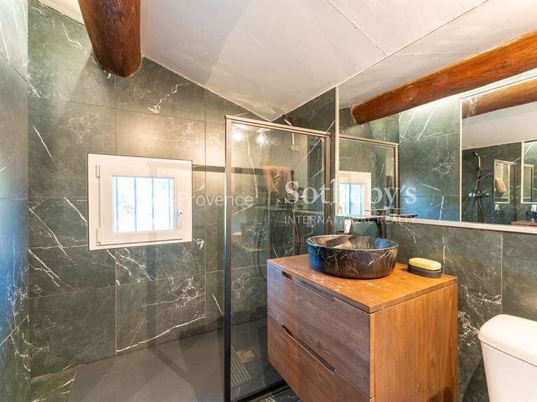 Maison Lambesc - 4 chambres - 246m²