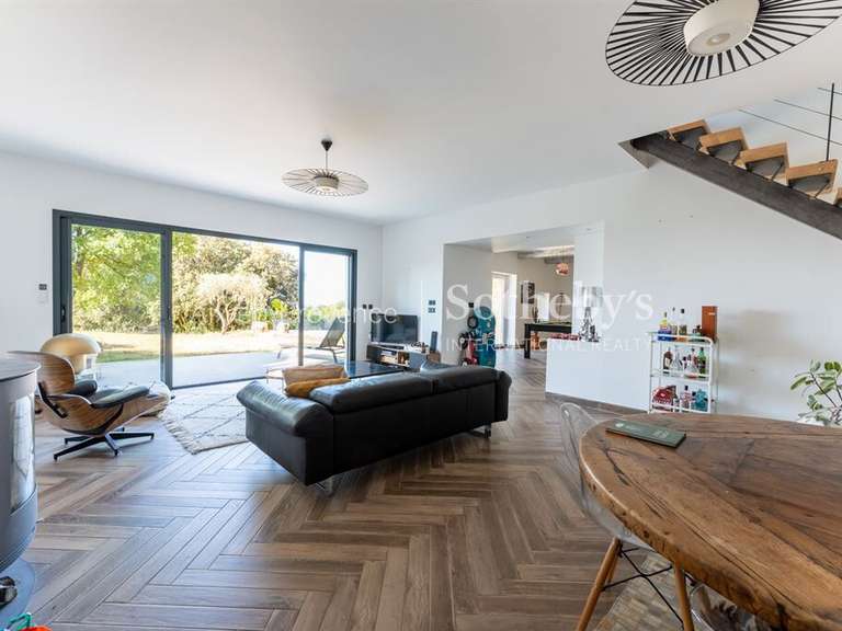 Maison Lambesc - 4 chambres - 246m²