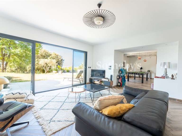 Maison Lambesc - 4 chambres - 246m²