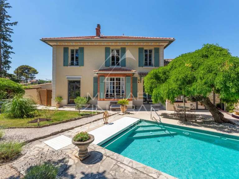 Maison Lambesc - 6 chambres - 260m²