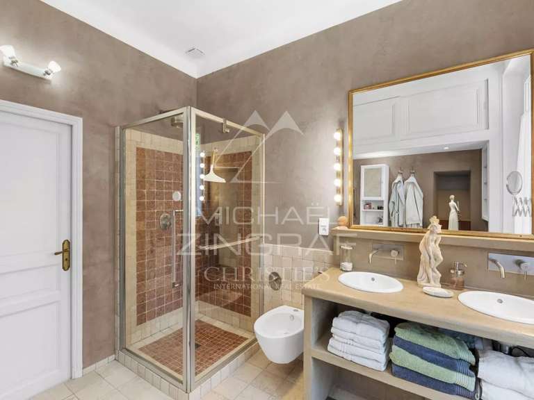 Maison Lambesc - 6 chambres - 260m²