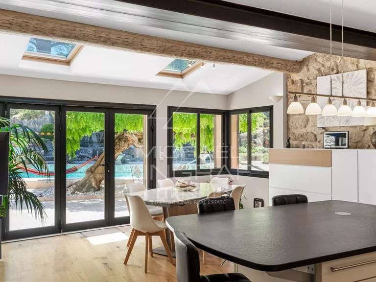 Maison Lambesc - 6 chambres - 260m²