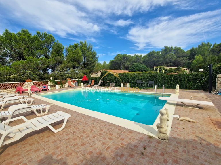 House Lambesc - 8 bedrooms - 200m²