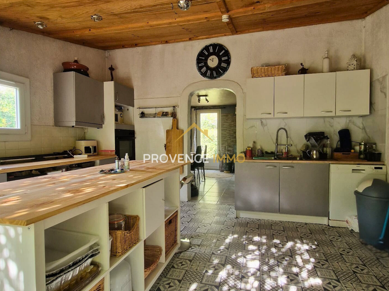 House Lambesc - 8 bedrooms - 200m²