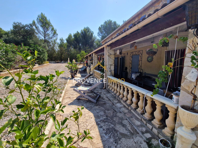 House Lambesc - 8 bedrooms - 200m²