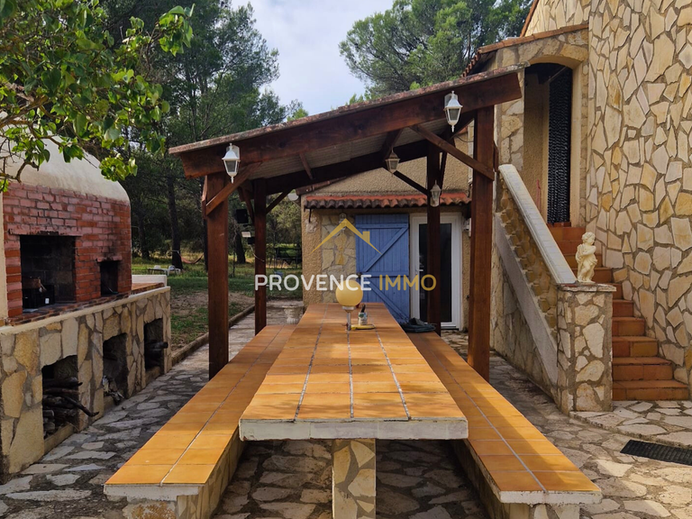 House Lambesc - 8 bedrooms - 200m²