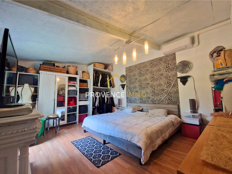 House Lambesc - 8 bedrooms - 200m²