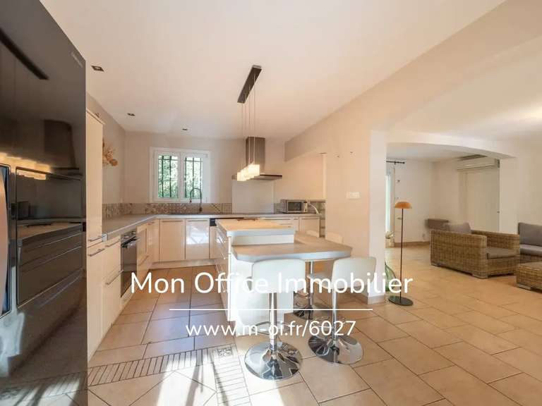 House Lambesc - 4 bedrooms - 212m²