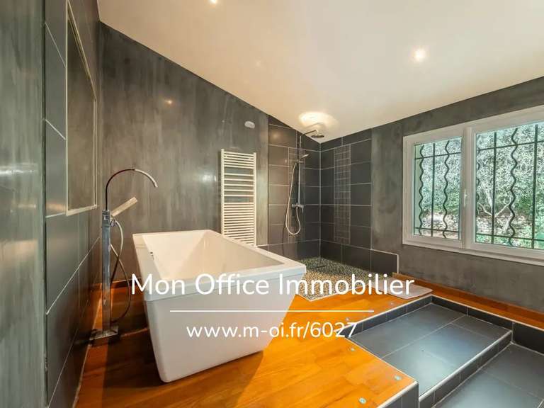 House Lambesc - 4 bedrooms - 212m²