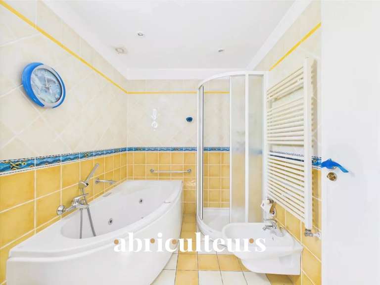 Maison Lambesc - 4 chambres - 155m²