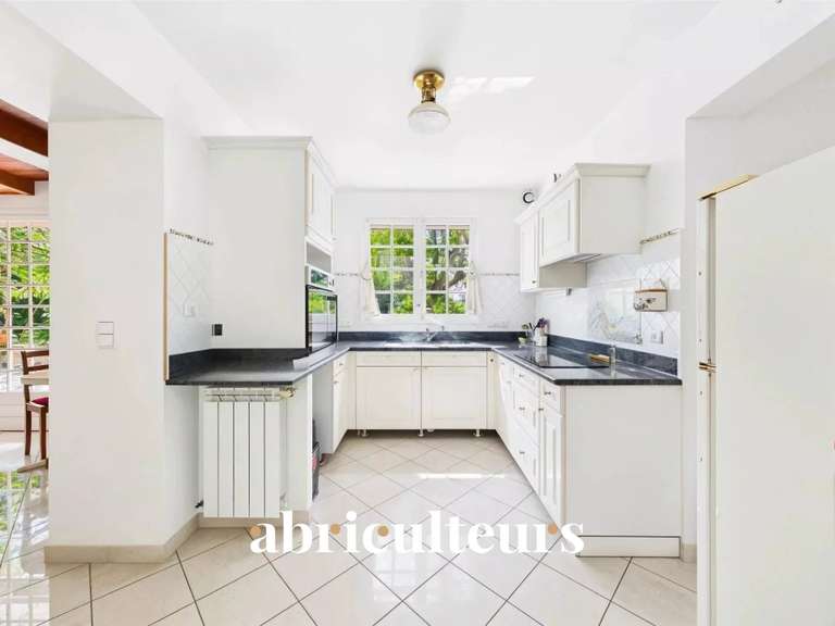 Maison Lambesc - 4 chambres - 155m²