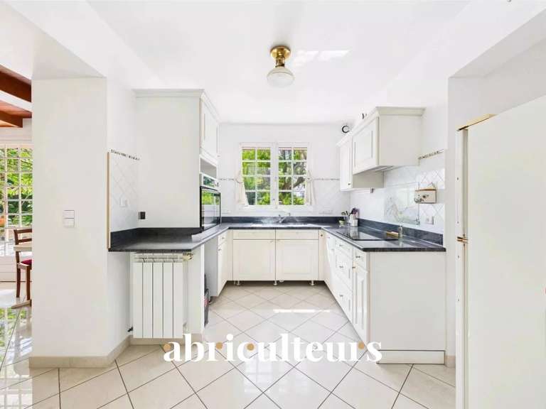 Maison Lambesc - 4 chambres - 155m²