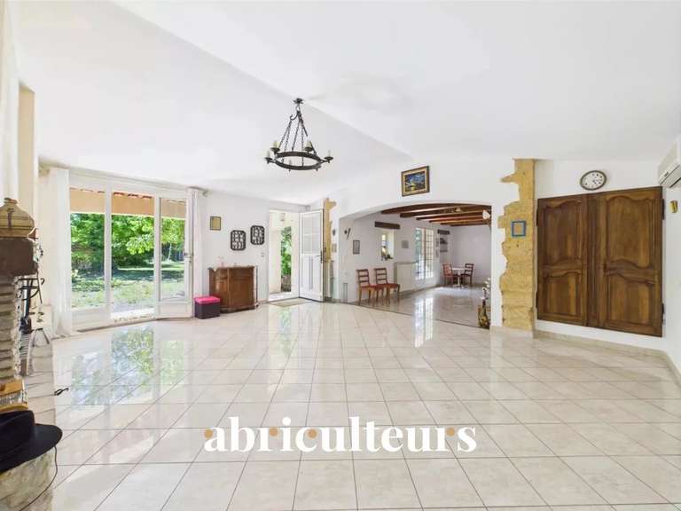 Maison Lambesc - 4 chambres - 155m²