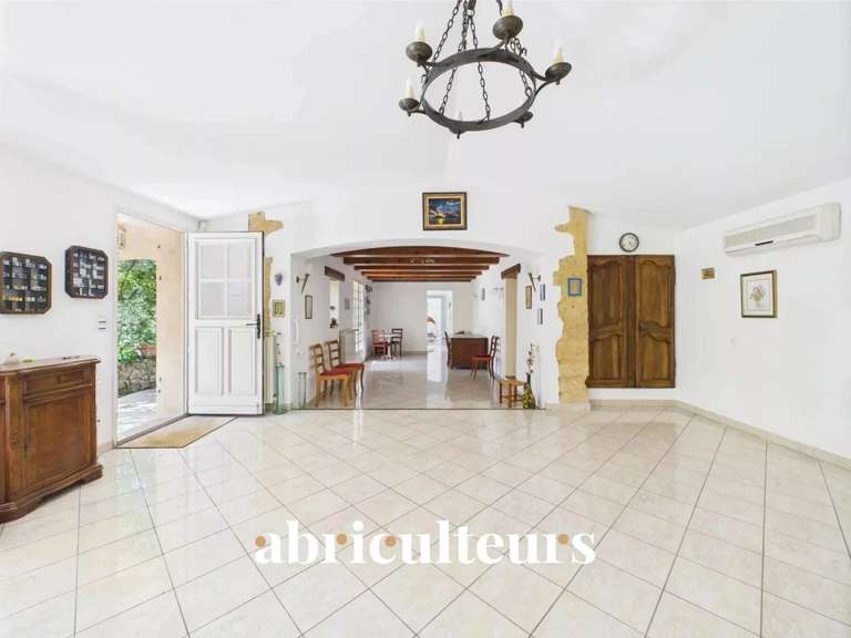 Maison Lambesc - 4 chambres - 155m²