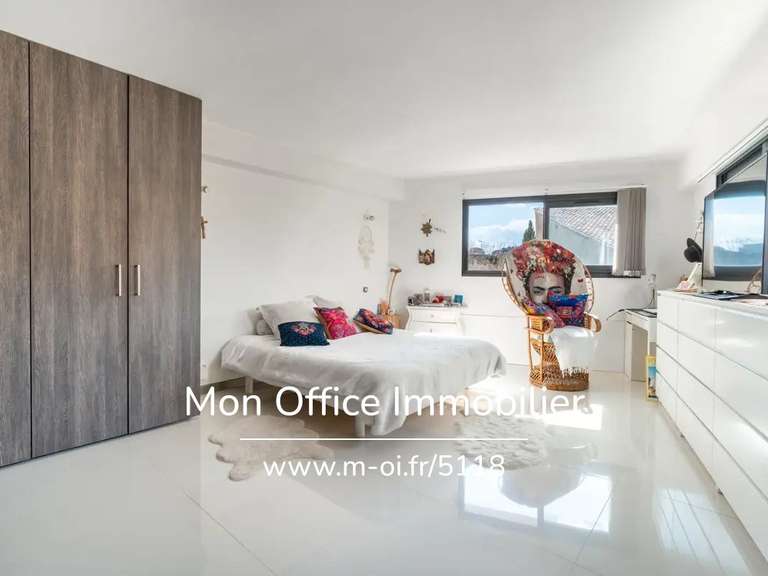 Maison Lambesc - 3 chambres - 280m²