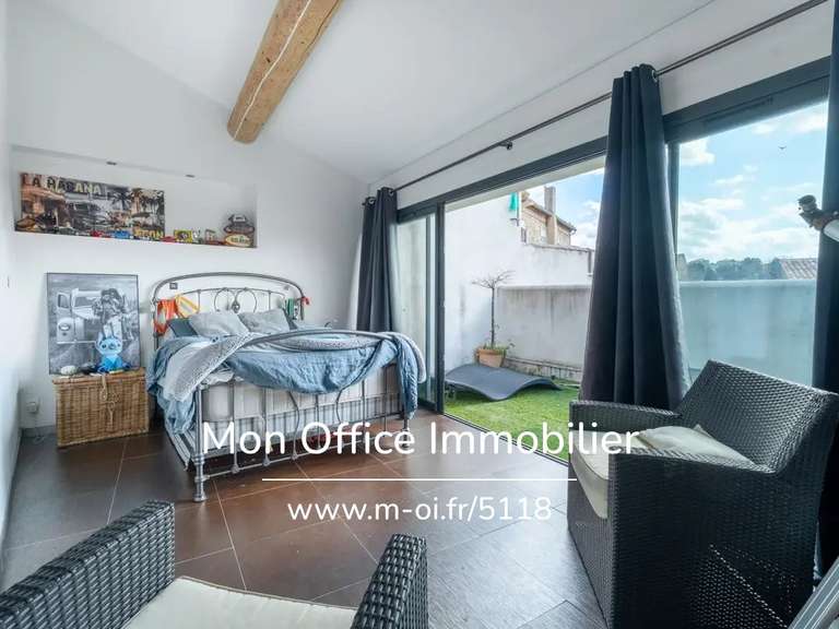 Maison Lambesc - 3 chambres - 280m²