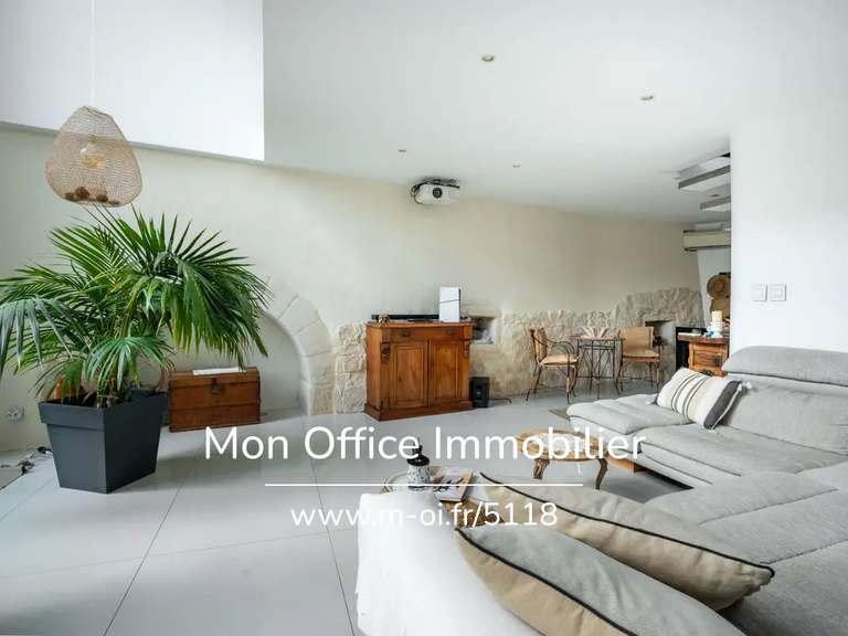 Maison Lambesc - 3 chambres - 280m²