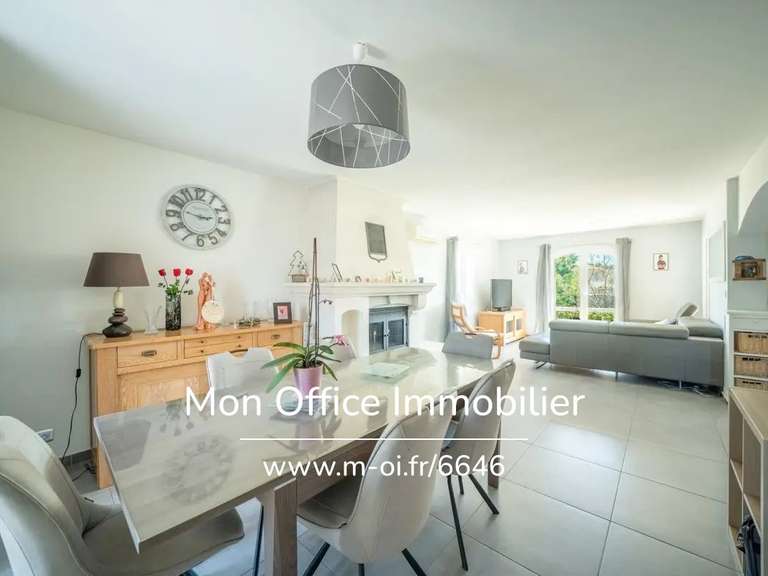 Maison Lambesc - 4 chambres - 110m²