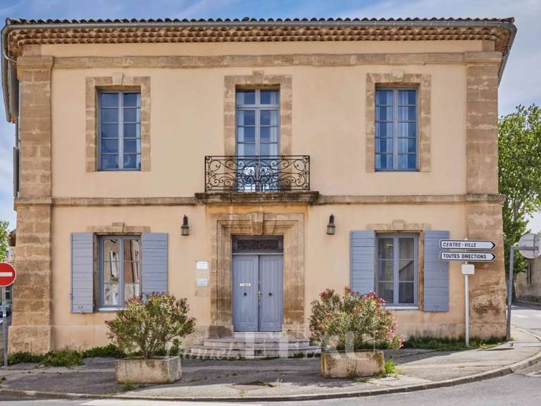 Maison Lambesc - 6 chambres - 352m²