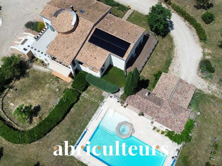 Maison Lambesc - 5 chambres - 308m²