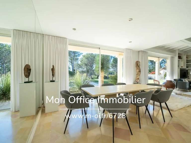 Propriété Lambesc - 8 chambres - 307m²