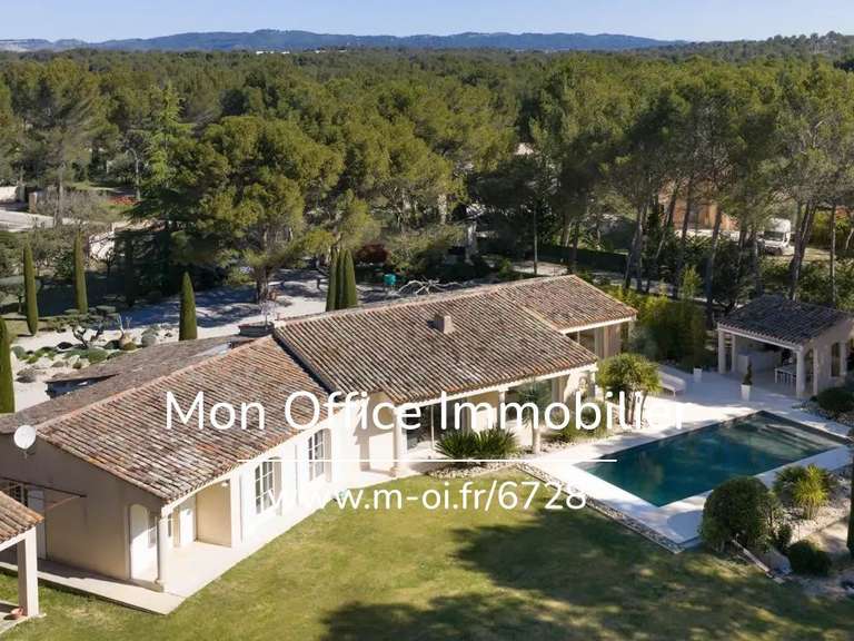 Propriété Lambesc - 8 chambres - 307m²