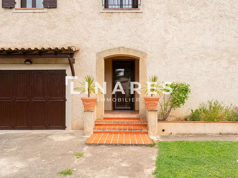 Villa Lambesc - 4 chambres - 141m²