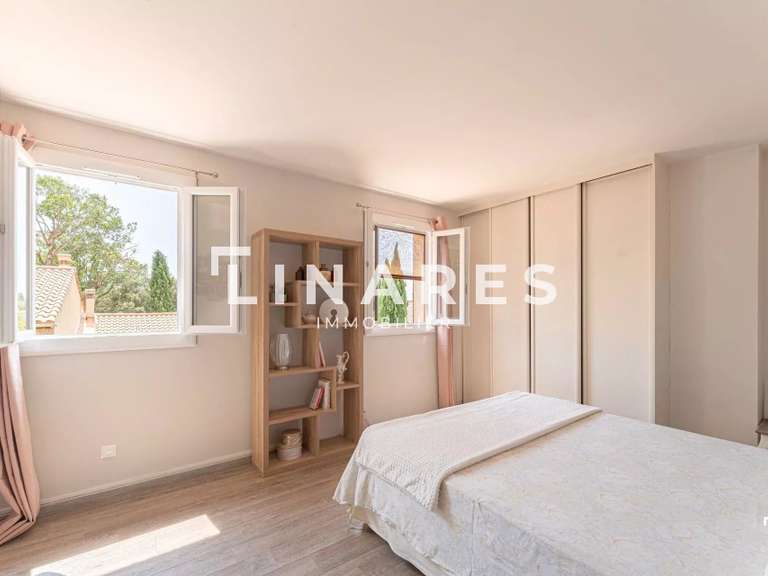 Villa Lambesc - 4 chambres - 141m²