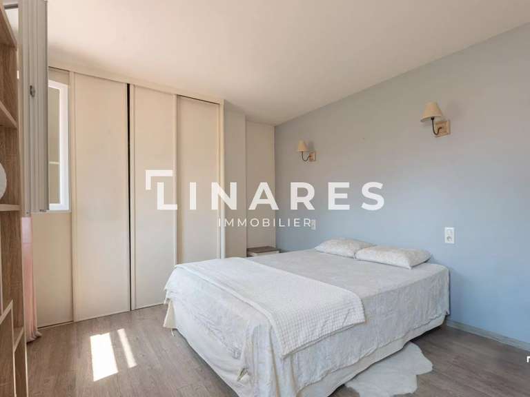 Villa Lambesc - 4 chambres - 141m²