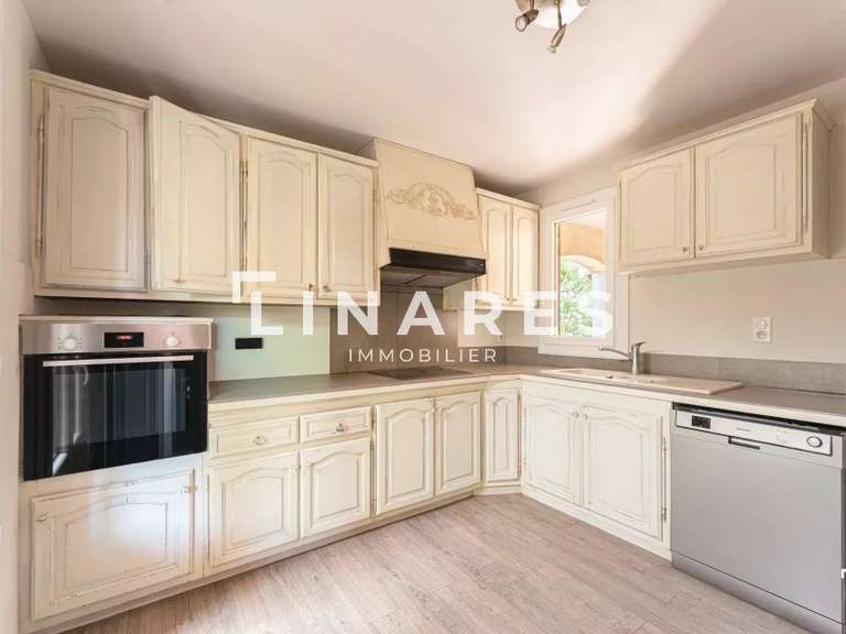 Villa Lambesc - 4 chambres - 141m²