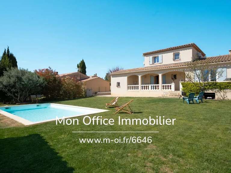 Villa Lambesc - 4 chambres - 110m²