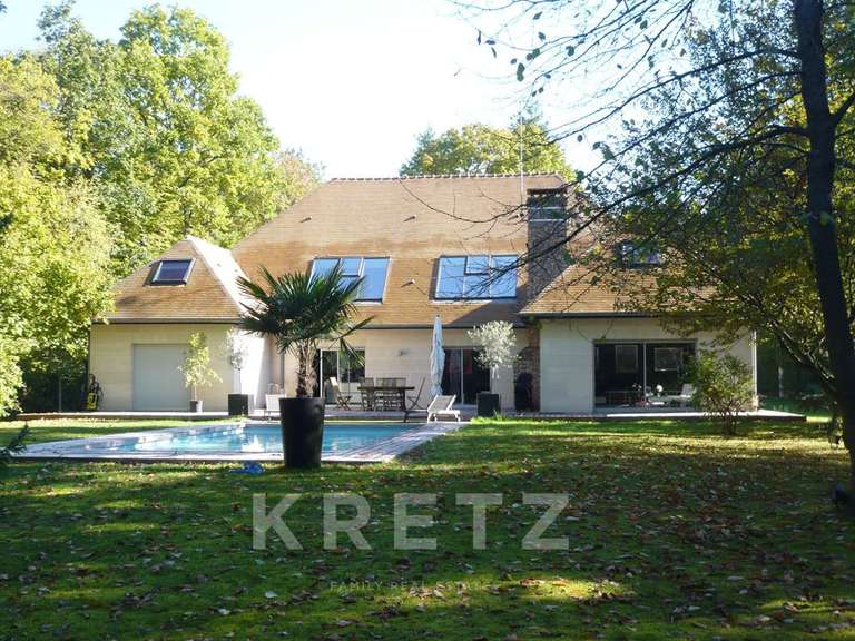 Maison Lamorlaye - 6 chambres - 420m²