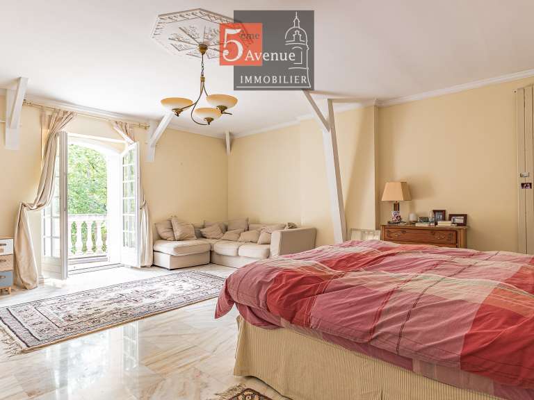 House Lamorlaye - 5 bedrooms - 330m²