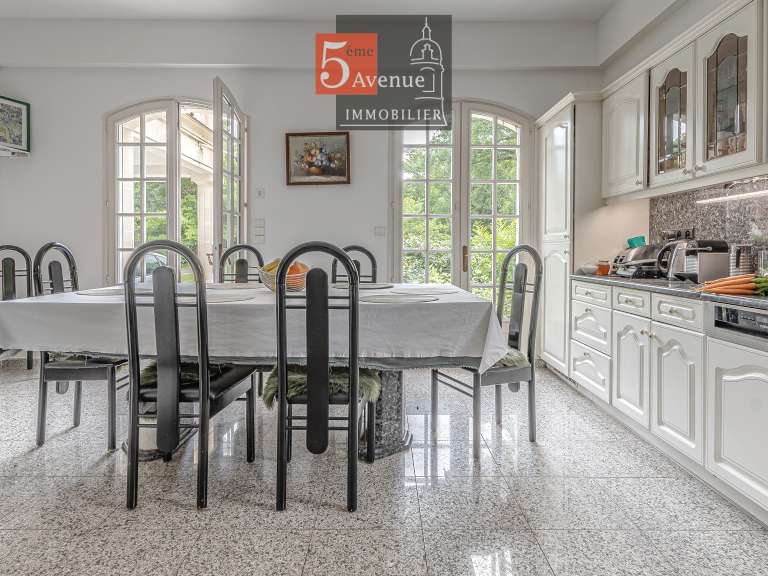 House Lamorlaye - 5 bedrooms - 330m²