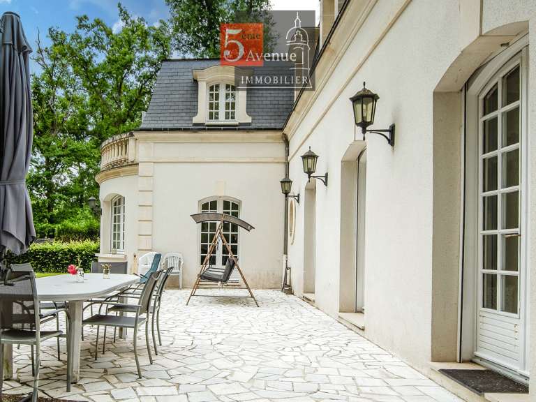 House Lamorlaye - 5 bedrooms - 330m²
