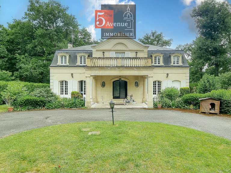 House Lamorlaye - 5 bedrooms - 330m²