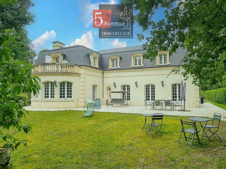 House Lamorlaye - 5 bedrooms - 330m²