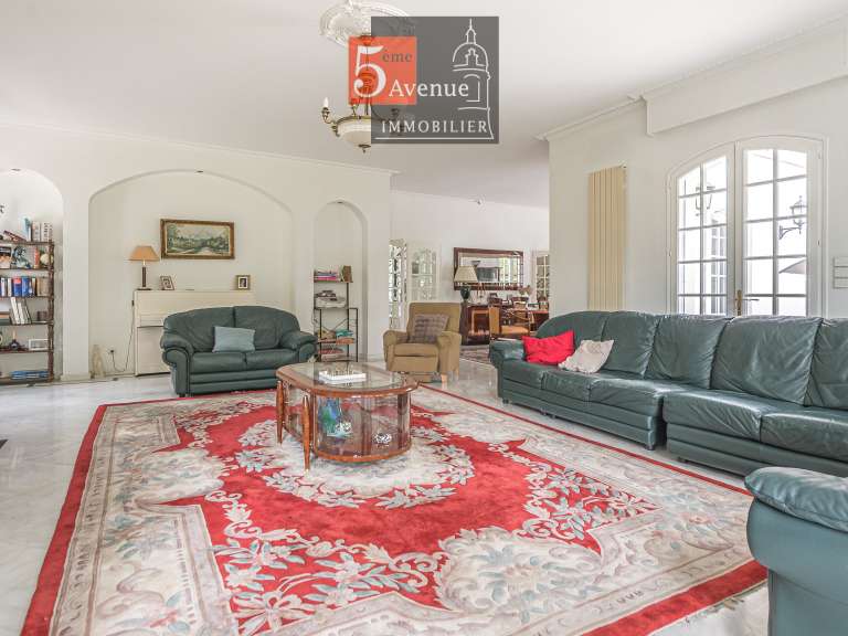 House Lamorlaye - 5 bedrooms - 330m²