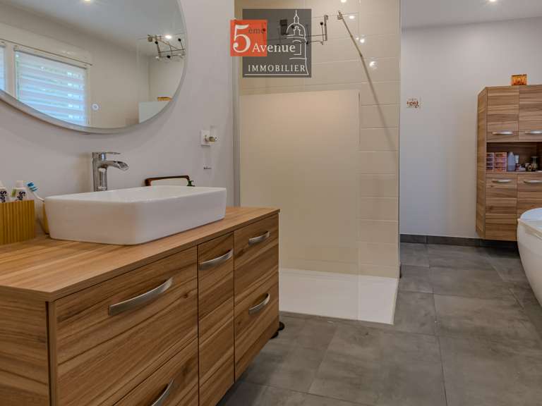 House Lamorlaye - 7 bedrooms - 450m²