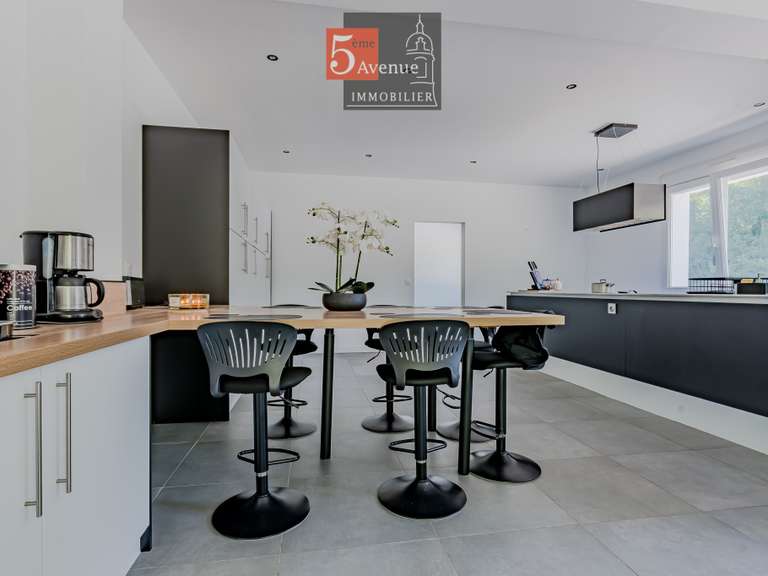 House Lamorlaye - 7 bedrooms - 450m²