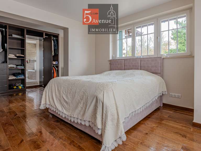 House Lamorlaye - 4 bedrooms - 220m²