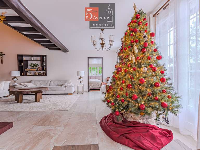 House Lamorlaye - 4 bedrooms - 220m²